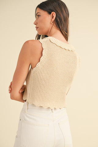 Sassy Scallop Edge Crop Top