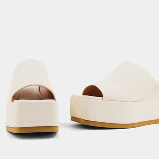 Karlie Wedge in Bone