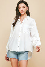 Load image into Gallery viewer, Classic And Cute Button Up Top
