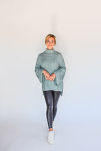 Load image into Gallery viewer, Feeling Grate-fall Turtleneck Sweater
